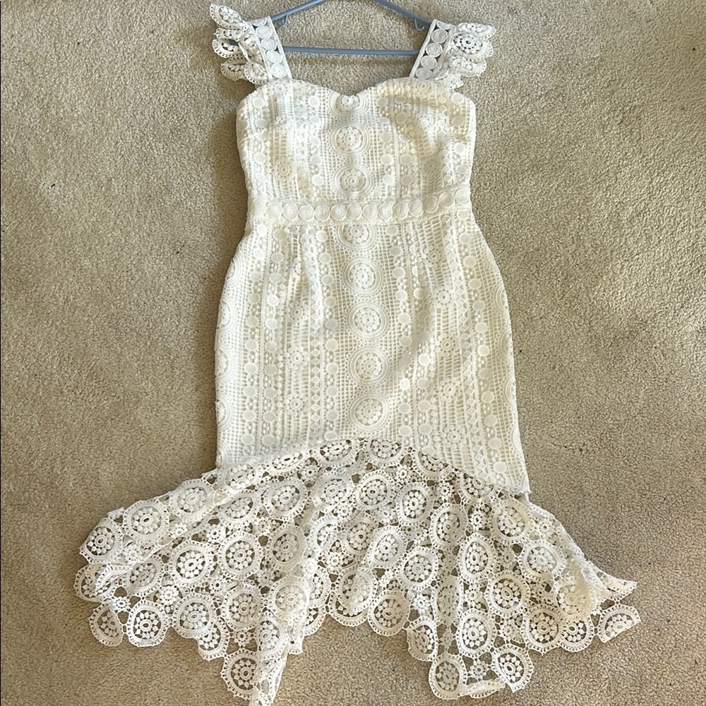Elegant White Lace Dress